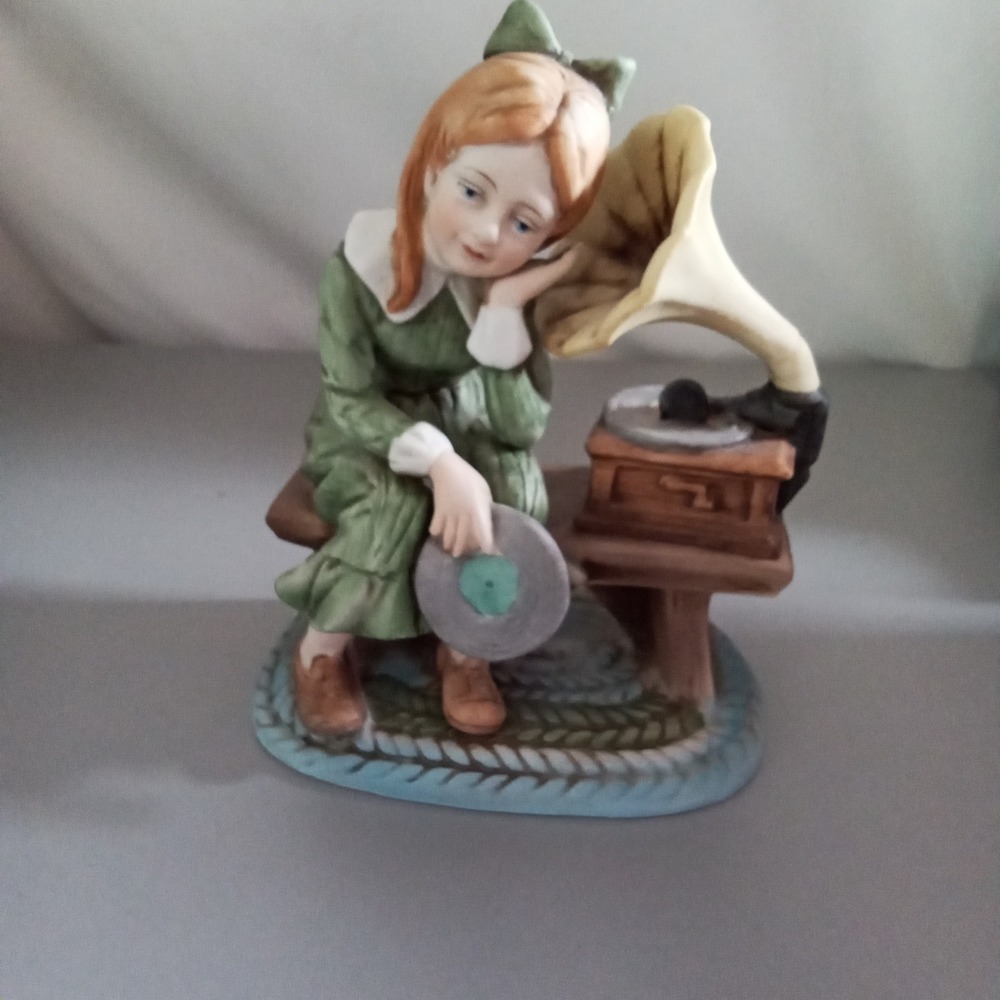 Vintage Porcelain Figurine Girl with Gramophone Record Player E 5342 5.5 inch